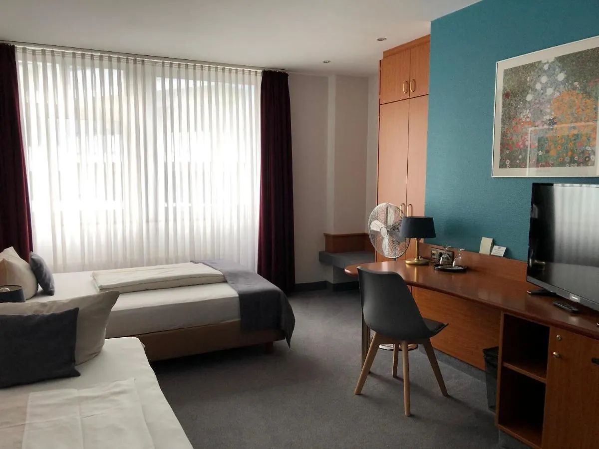 Hotel Servatius Cologne 3*,