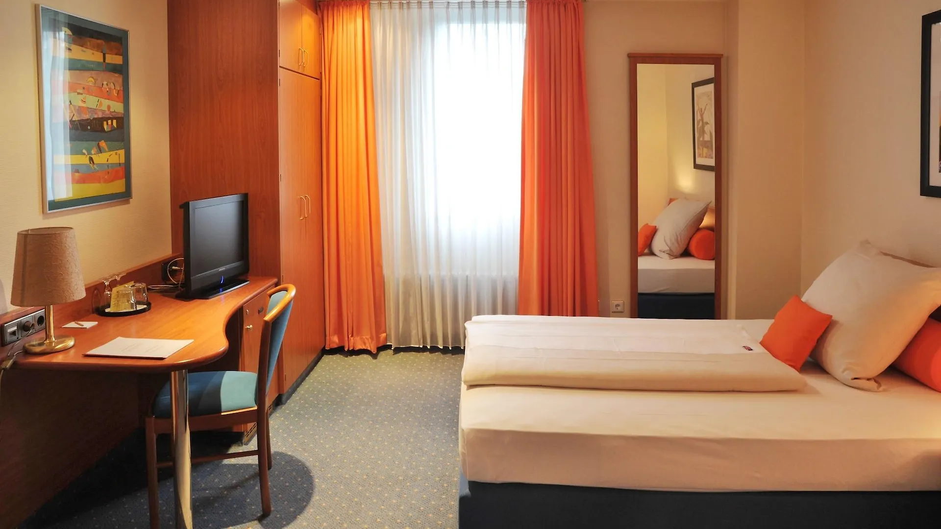 Hotel Servatius Cologne 3*,  Germany